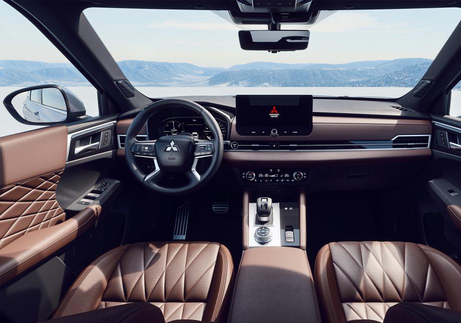 Mitsubishi Outlander PHEV interieur